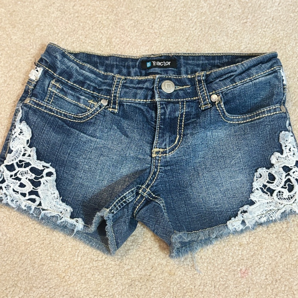 Girl’s Tractor Size 8 Lace and Denim Shorts.